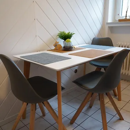 Auszeit - Und Lägenhet